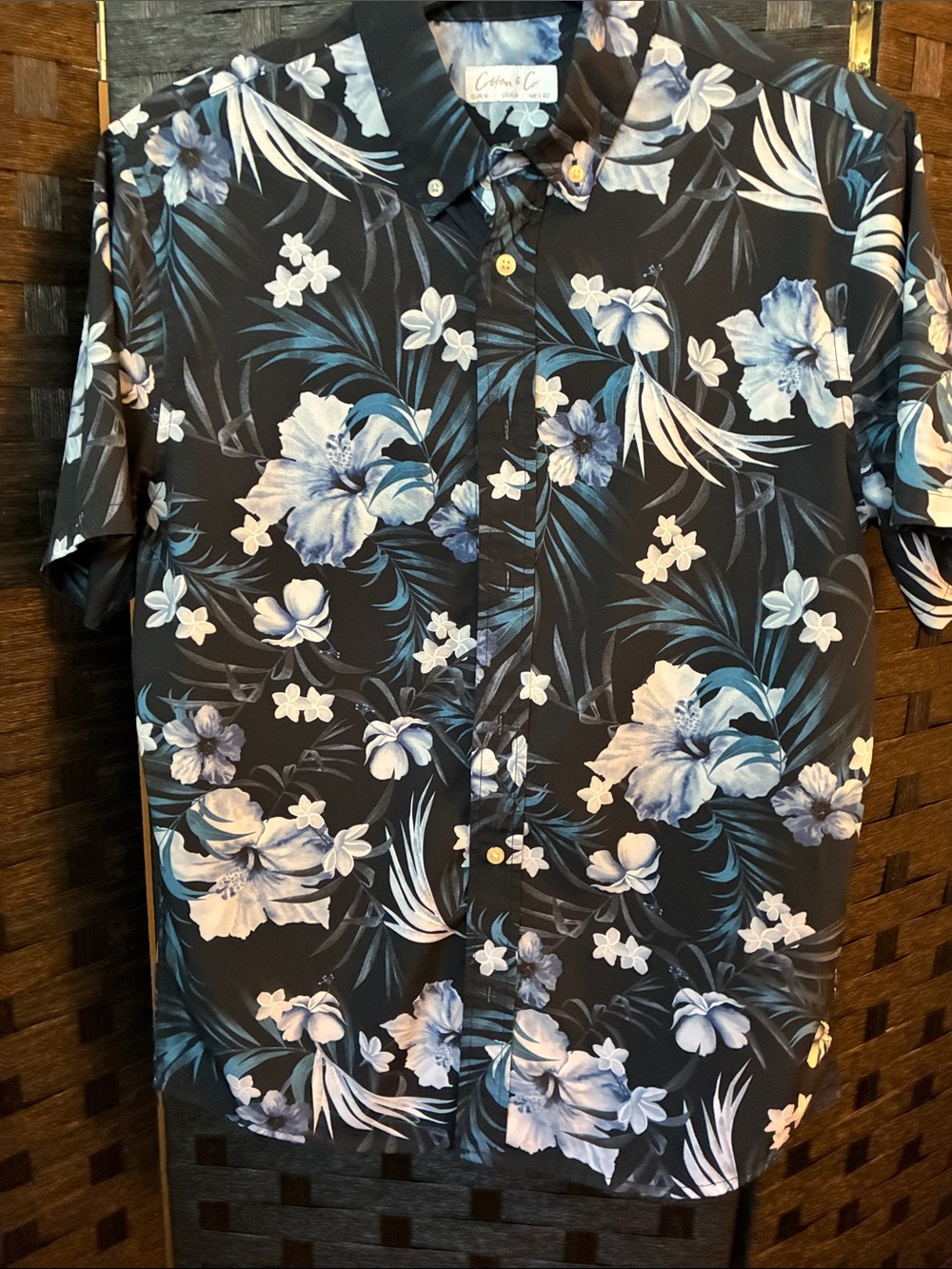 crown & ivy Black Short-Sleeve Floral Button-Down Shirt